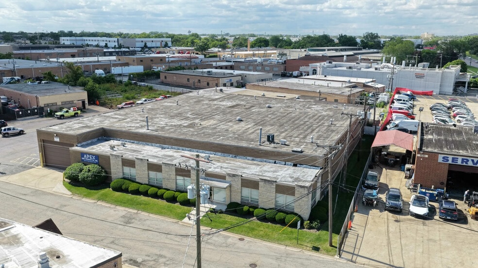 9030 Gage Ave, Franklin Park, IL à vendre - Photo du bâtiment - Image 2 de 10