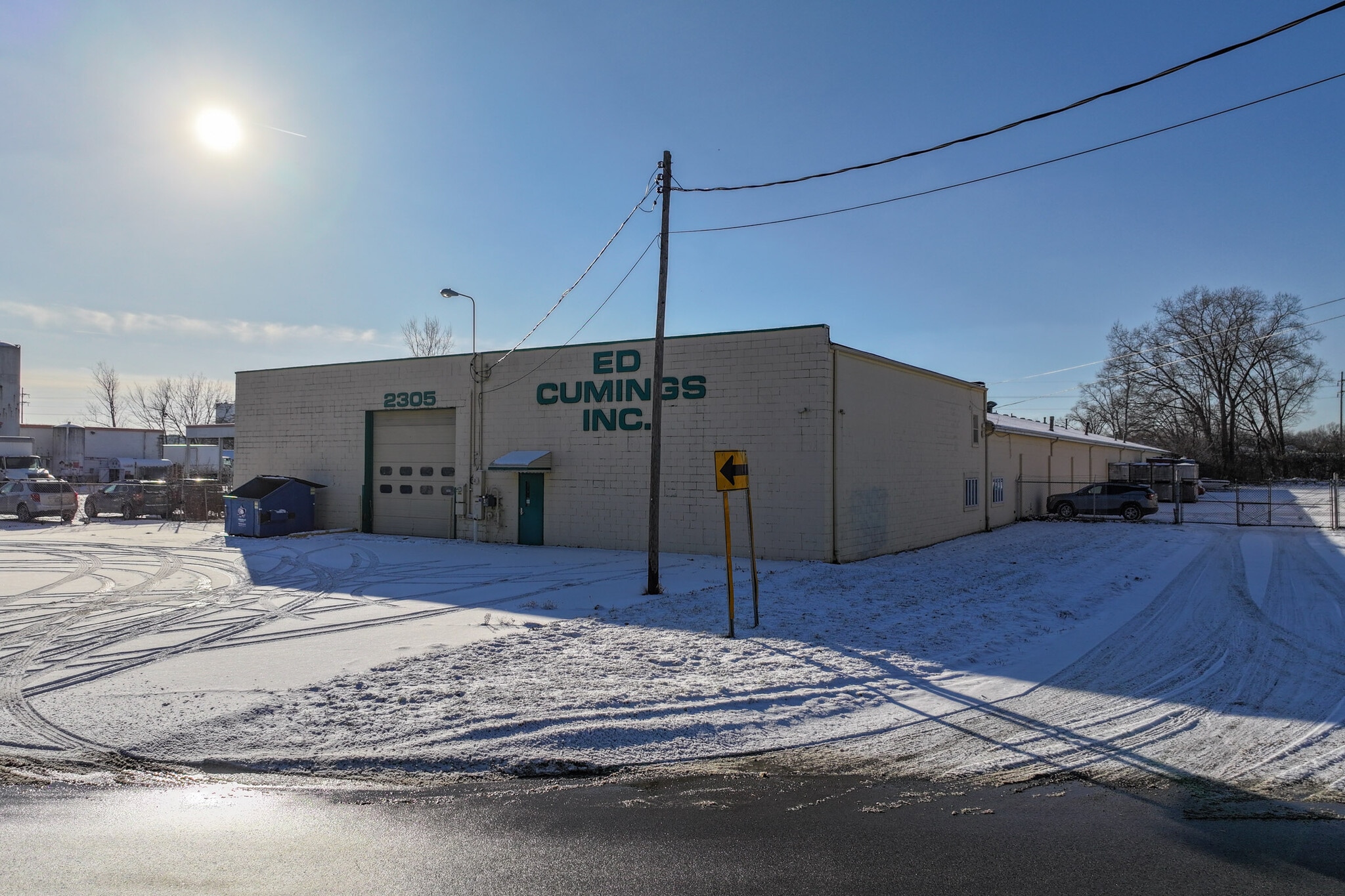 2305 Branch Rd, Flint, MI à louer Photo du bâtiment- Image 1 de 7