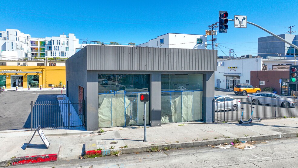 13452 Washington Blvd, Marina del Rey, CA à louer - Photo du bâtiment - Image 3 de 29