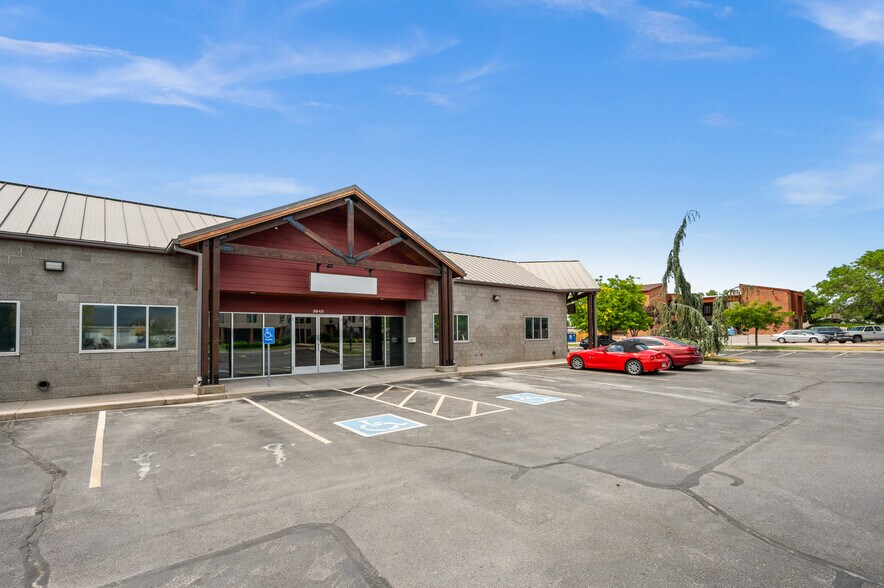 3540 S Main St, South Salt Lake, UT à louer - Photo du bâtiment - Image 3 de 23