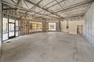 3400-3502 S Broadway, Tyler, TX for lease Interior Photo- Image 2 of 5
