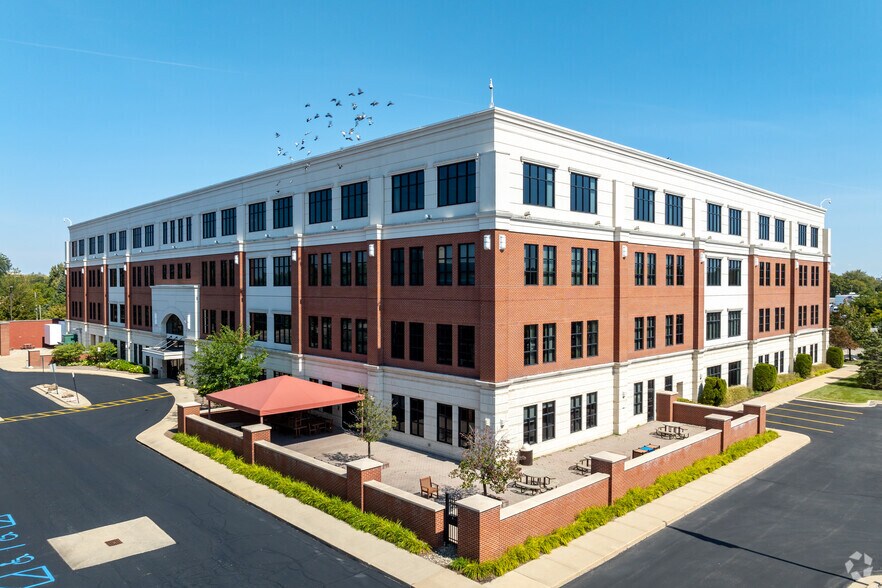 28405 Van Dyke Ave, Warren, MI à louer - Photo du bâtiment - Image 2 de 15