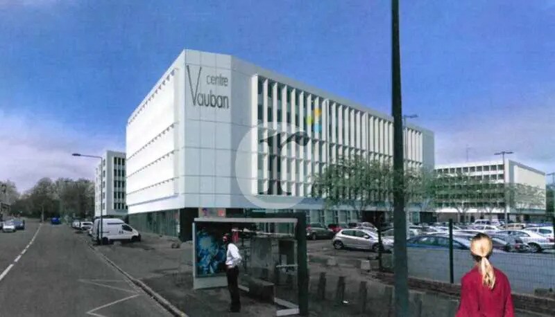 Bureau dans Lille à louer - Photo du bâtiment - Image 2 de 9