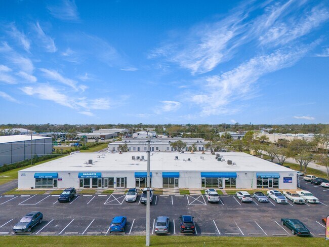 More details for 1410 Commerce Blvd, Sarasota, FL - Flex for Lease