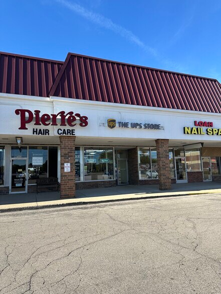 7633-7673 Mentor Ave, Mentor, OH for lease - Building Photo - Image 2 of 4