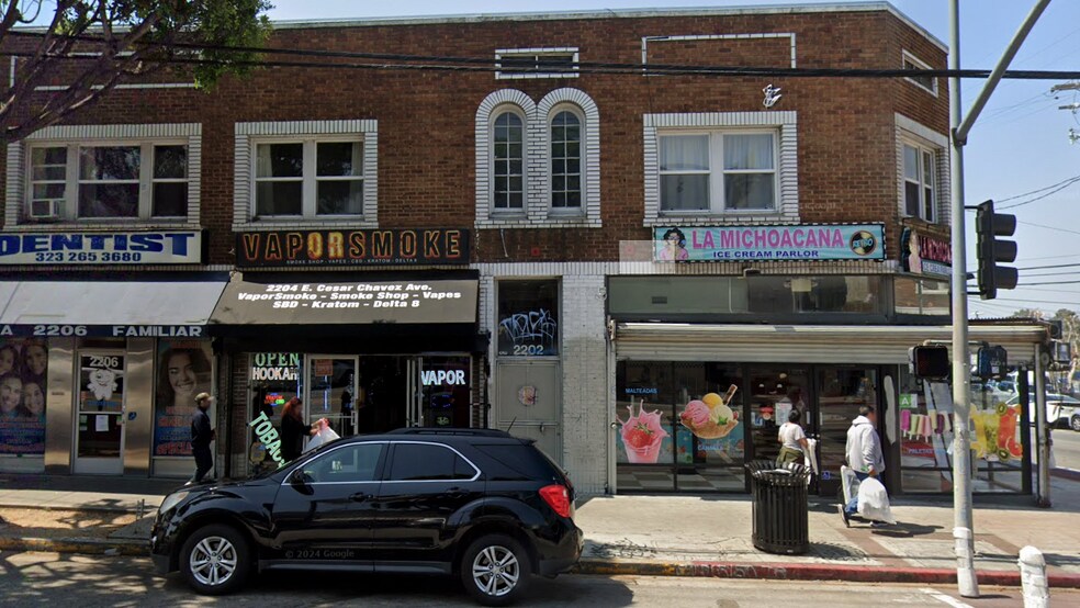 2202 E Cesar E Chavez Ave, Los Angeles, CA à louer - Photo du bâtiment - Image 3 de 6