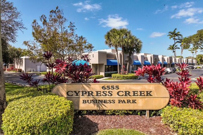 Plus de détails pour 6555 Powerline Rd, Fort Lauderdale, FL - Local d'activités à louer