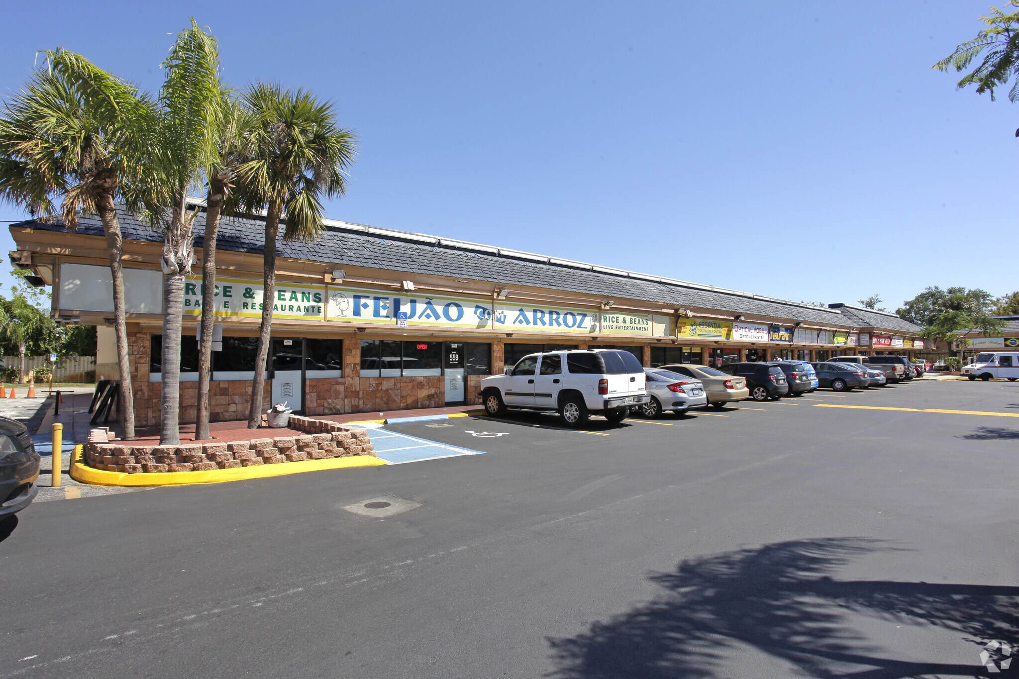 501 E Sample Rd, Pompano Beach, FL à vendre Photo du bâtiment- Image 1 de 1