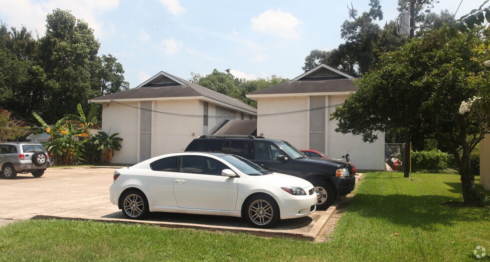 317 East Dr, Baton Rouge, LA à vendre - Photo du bâtiment - Image 2 de 5