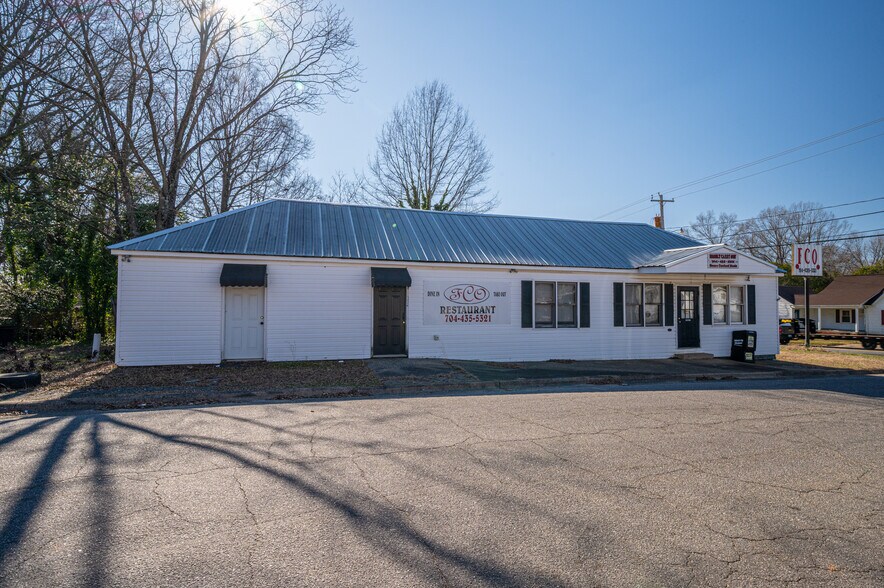 801 W Church St, Cherryville, NC à vendre - Photo du bâtiment - Image 3 de 9