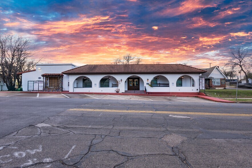 2505 Washington Ave, Waco, TX à louer - Photo du bâtiment - Image 3 de 20