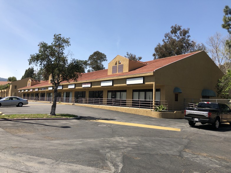 25850 Tournament Rd, Valencia, CA for lease - Building Photo - Image 1 of 10