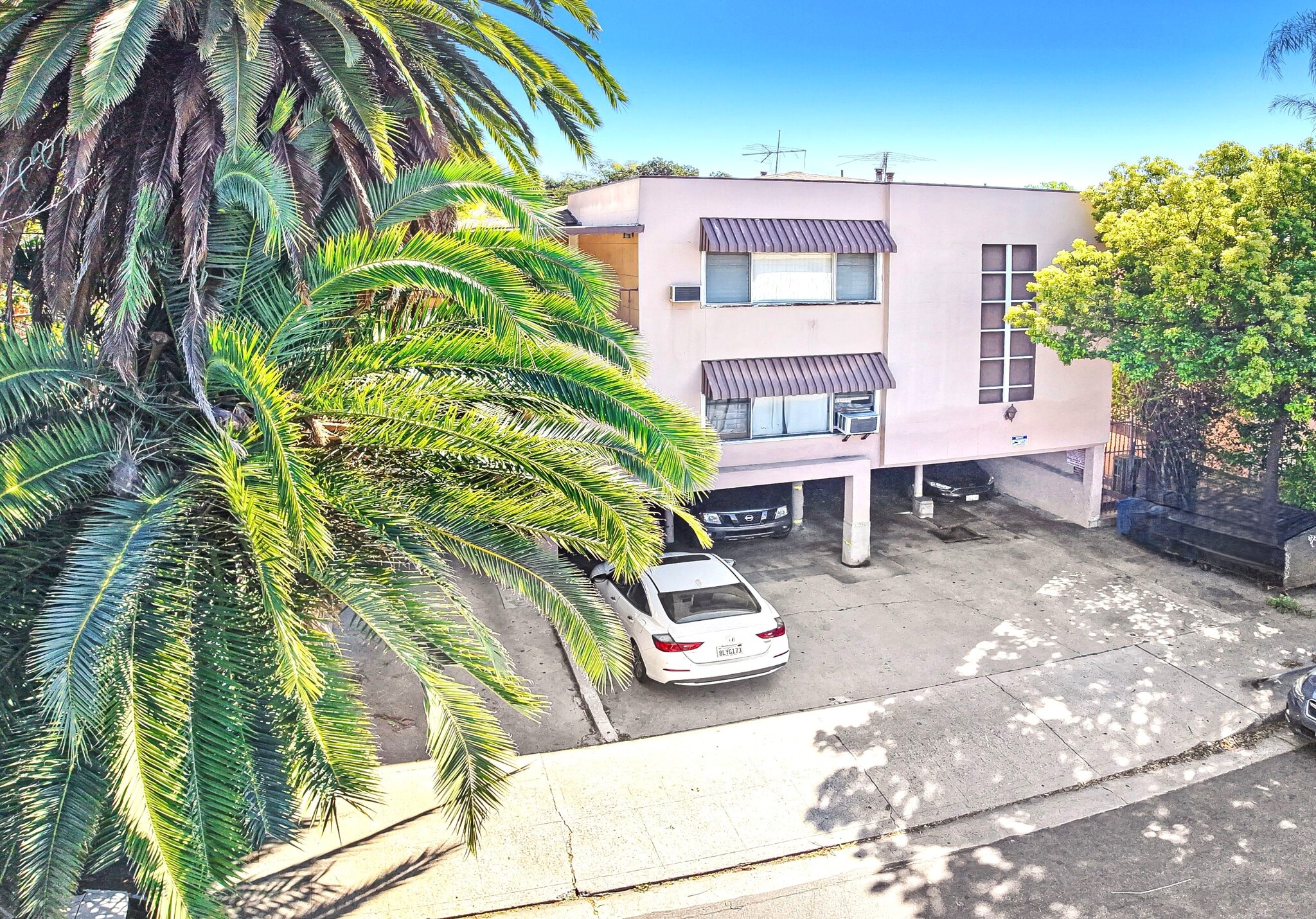 1352 N Las Palmas Ave, Los Angeles, CA à vendre Photo principale- Image 1 de 9