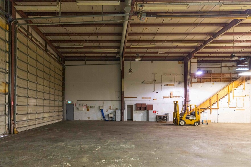 32860 Mission Way, Mission, BC for lease - Interior Photo - Image 3 of 5