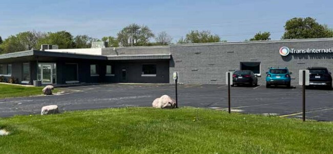 Plus de détails pour N93 W16288 Megal Dr, Menomonee Falls, WI - Industriel à vendre