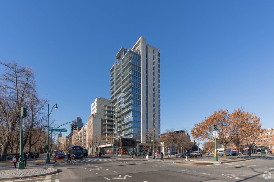 111 Central Park N, New York, NY for sale - Primary Photo - Image 1 of 17