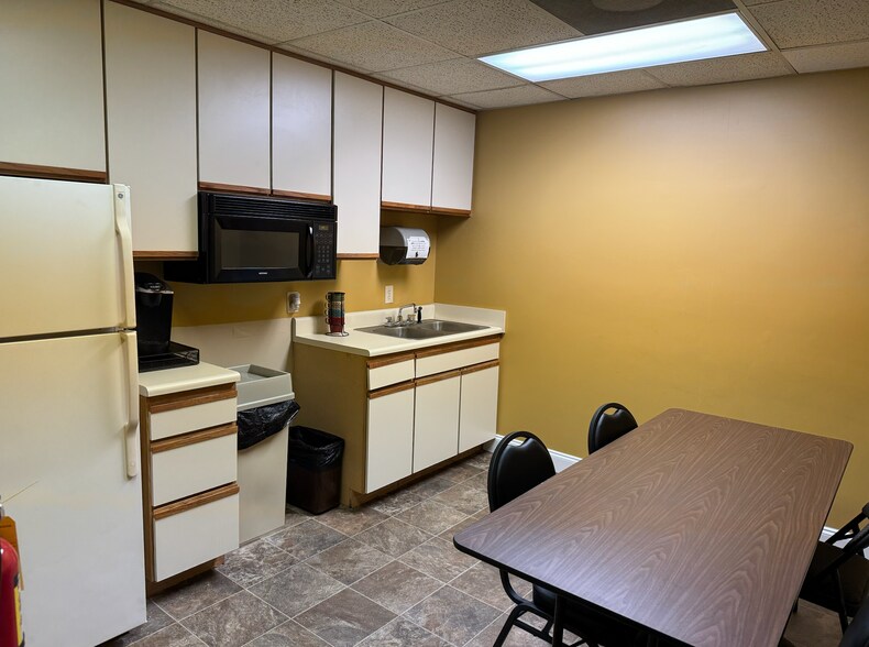 1950 Collins Blvd, Austell, GA à louer - Photo intérieure - Image 3 de 8