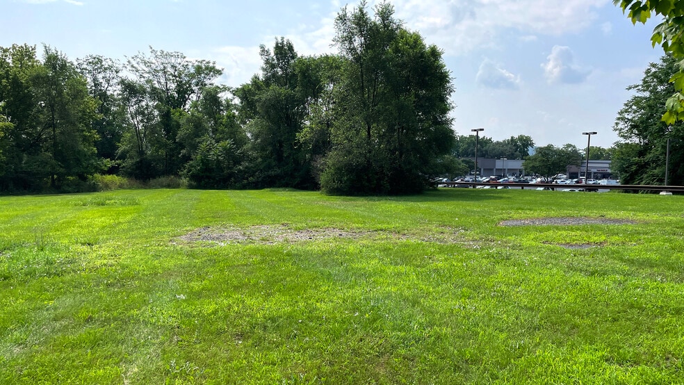 2920 Easton Ave, Bethlehem, PA for lease - Building Photo - Image 2 of 2