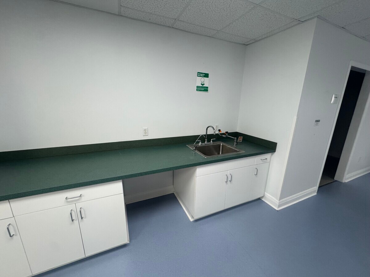 7000 SW 97th Ave, Miami, FL 33173 - Unit 211-212 - - Interior Photo - Image 2 of 13