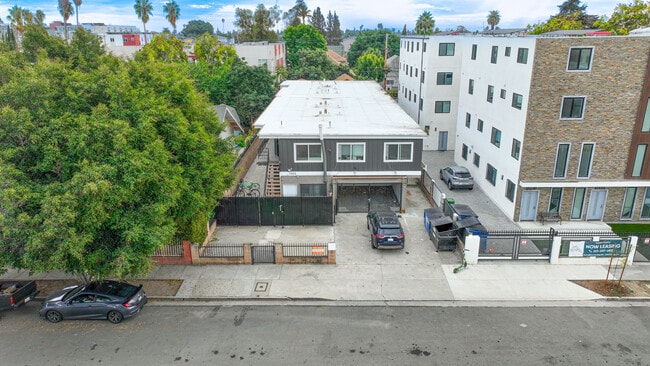 More details for 1250 W 37th St, Los Angeles, CA - Multifamily for Sale
