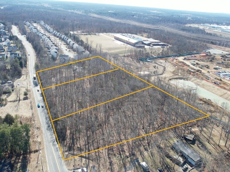 8112,8108,8106 Devlin Rd, Bristow, VA for sale - Building Photo - Image 1 of 4