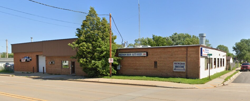 994 Main St, Neenah, WI à vendre - Photo du bâtiment - Image 1 de 5