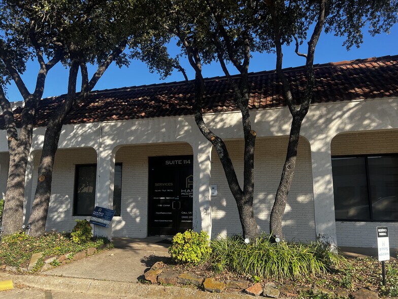 1700 Surveyor Blvd, Carrollton, TX à louer - Photo du bâtiment - Image 1 de 5