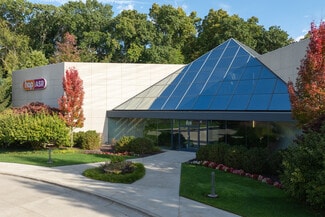 Plus de détails pour 618 Kenmoor Ave SE, Grand Rapids, MI - Bureau à louer