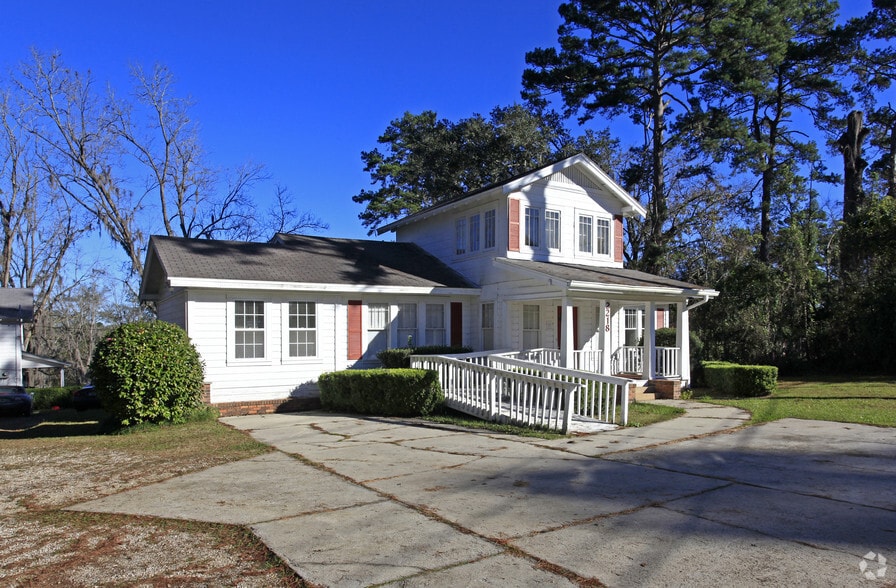 2216 Mahan Dr, Tallahassee, FL à vendre - Photo du bâtiment - Image 2 de 38