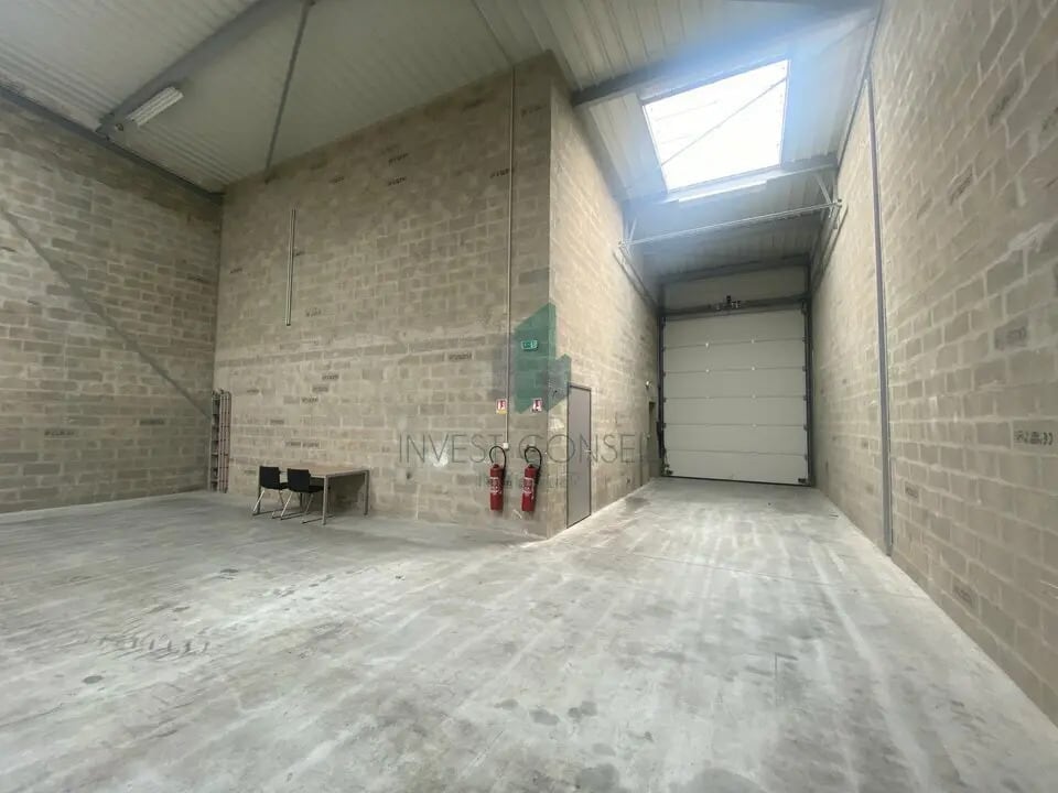 Flex in Ennery for lease Primary Photo- Image 1 of 7