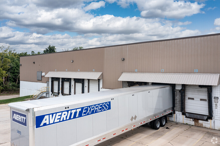 7430 Empire Dr, Florence, KY for sale - Building Photo - Image 3 of 4