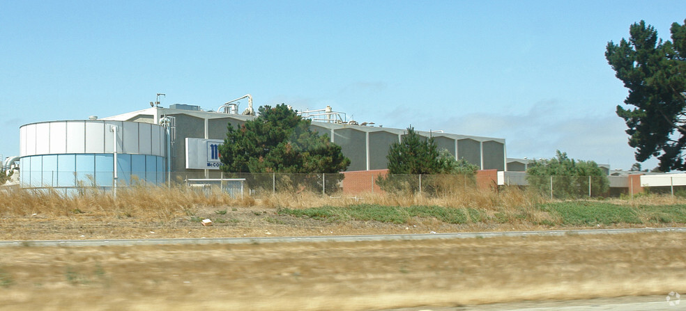 1311 Schilling Pl, Salinas, CA for lease - Building Photo - Image 3 of 5