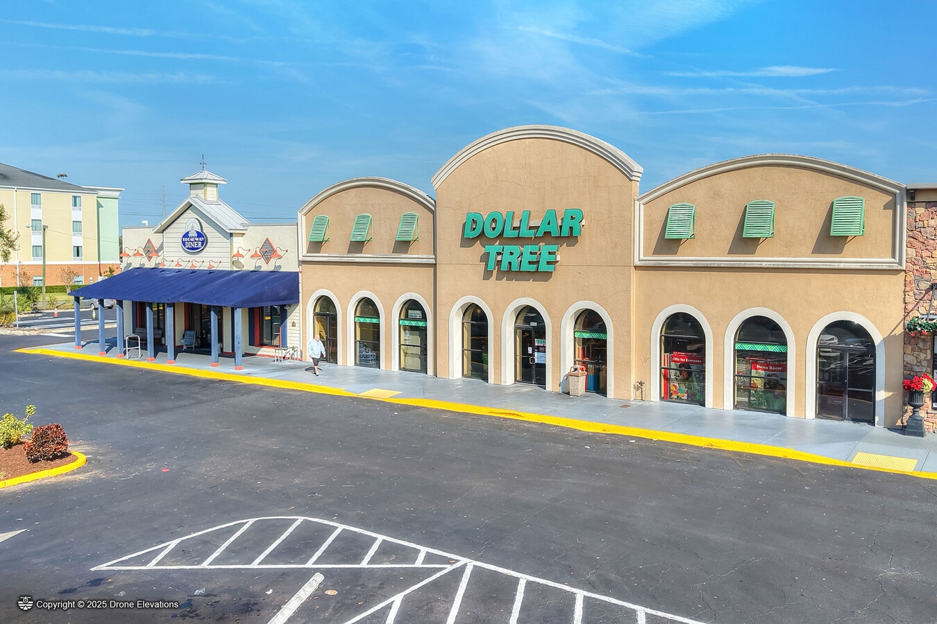 1350 N Broadway Ave, Bartow, FL 33830 - Unit 1370 Dollar Tree -  - Interior Photo - Image 1 of 2