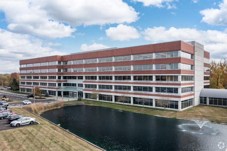 4241 Irwin Simpson Rd, Mason, OH for lease - Building Photo - Image 1 of 4