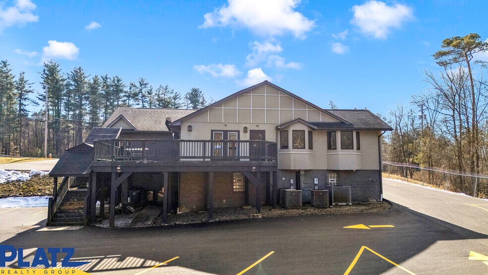 7098 Mahoning Ave, Youngstown, OH à vendre - Photo du bâtiment - Image 3 de 16