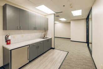 111 SW Columbia St, Portland, OR for lease Interior Photo- Image 2 of 5
