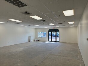 15420-15470 N 99th Ave, Sun City, AZ for lease Interior Photo- Image 2 of 3