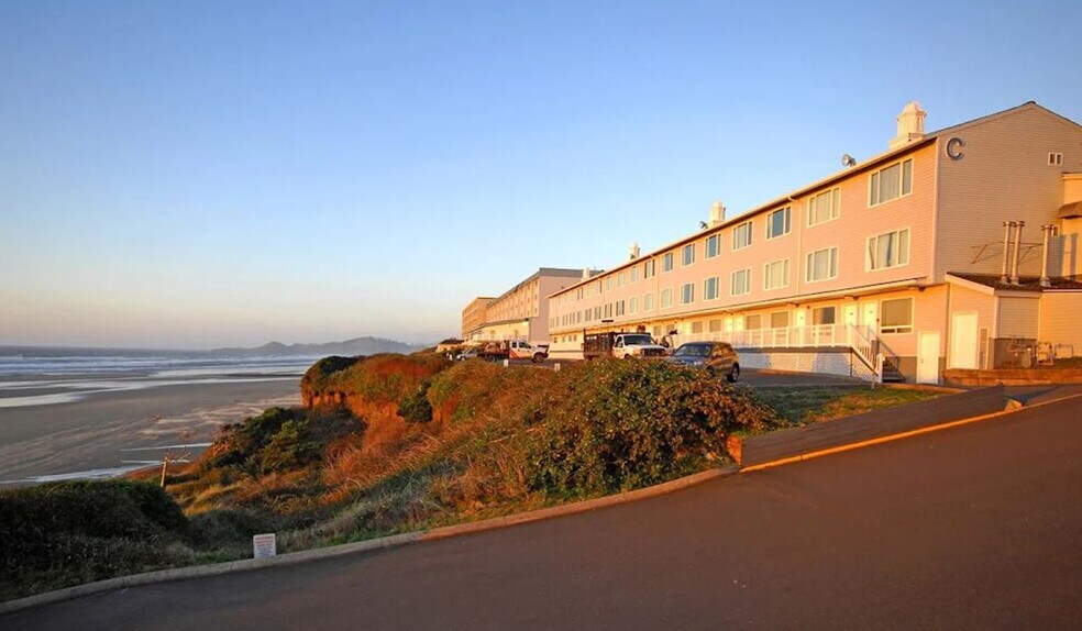 536-614 SW Elizabeth St, Newport, OR à vendre - Photo du bâtiment - Image 2 de 17