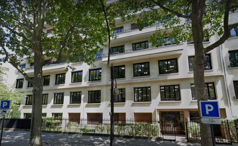 Multifamily in Paris for sale Building Photo- Image 1 of 9
