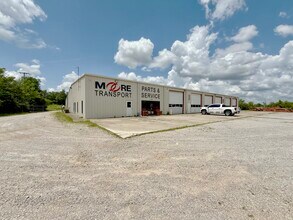 1760 Tom J Hitch Pky, Columbia, TN for lease Interior Photo- Image 2 of 17