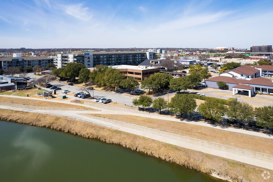 3200 Riverfront Dr, Fort Worth, TX à louer - Aérien - Image 2 de 5