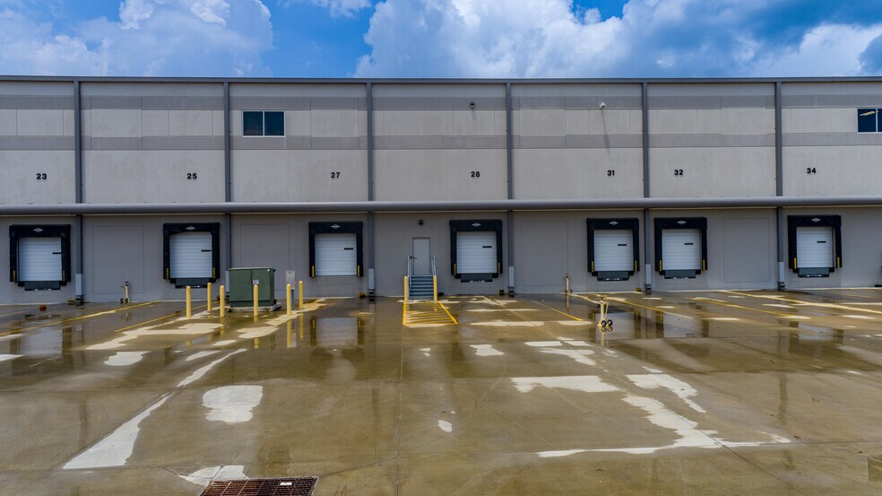 121 Morgan Lakes Industrial Blvd, Pooler, GA à louer - Photo du bâtiment - Image 3 de 5