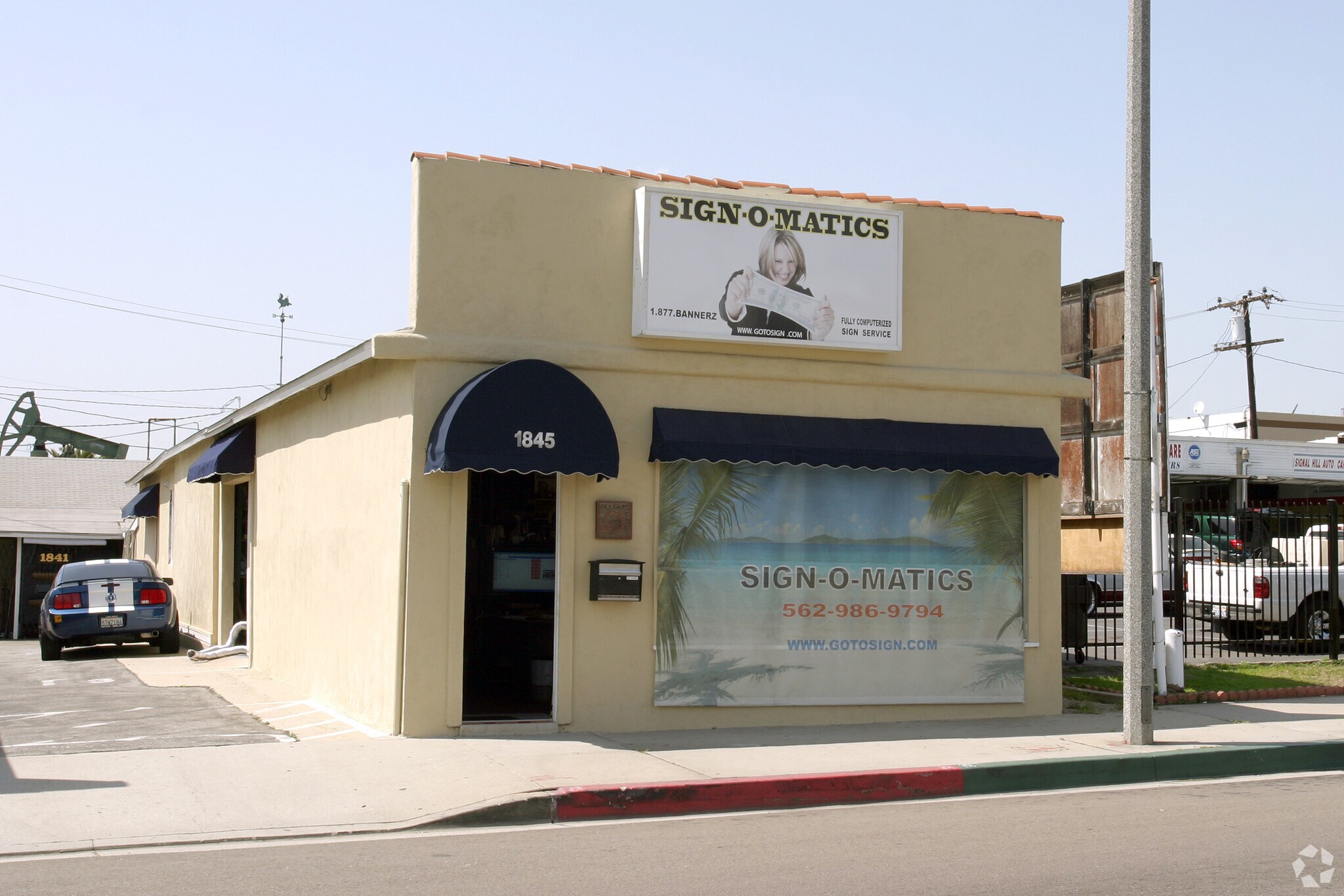 1845 Redondo Ave, Signal Hill, CA for lease Primary Photo- Image 1 of 11