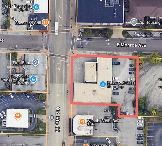 300 S Kirkwood Rd, Kirkwood, MO à vendre - Photo du bâtiment - Image 2 de 4