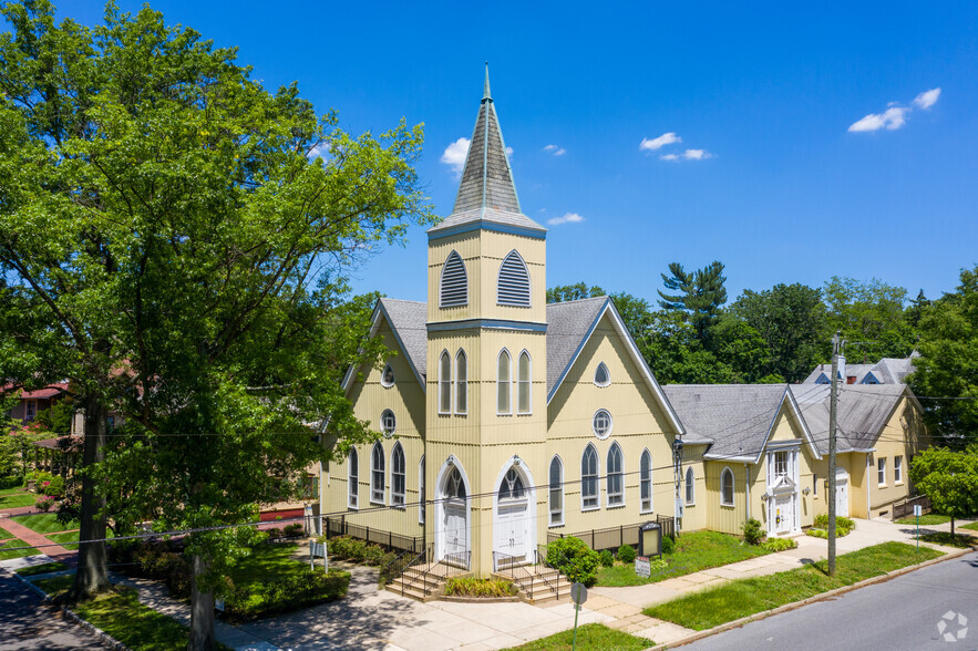 105 E Willow St, Wenonah, NJ for sale - Primary Photo - Image 1 of 1