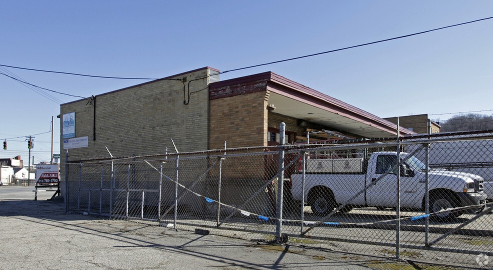 1617-1621 Elmore Ct, Cincinnati, OH for lease - Building Photo - Image 2 of 3