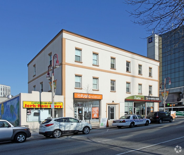 62-68 King St W, Oshawa, ON à louer - Photo du bâtiment - Image 2 de 16