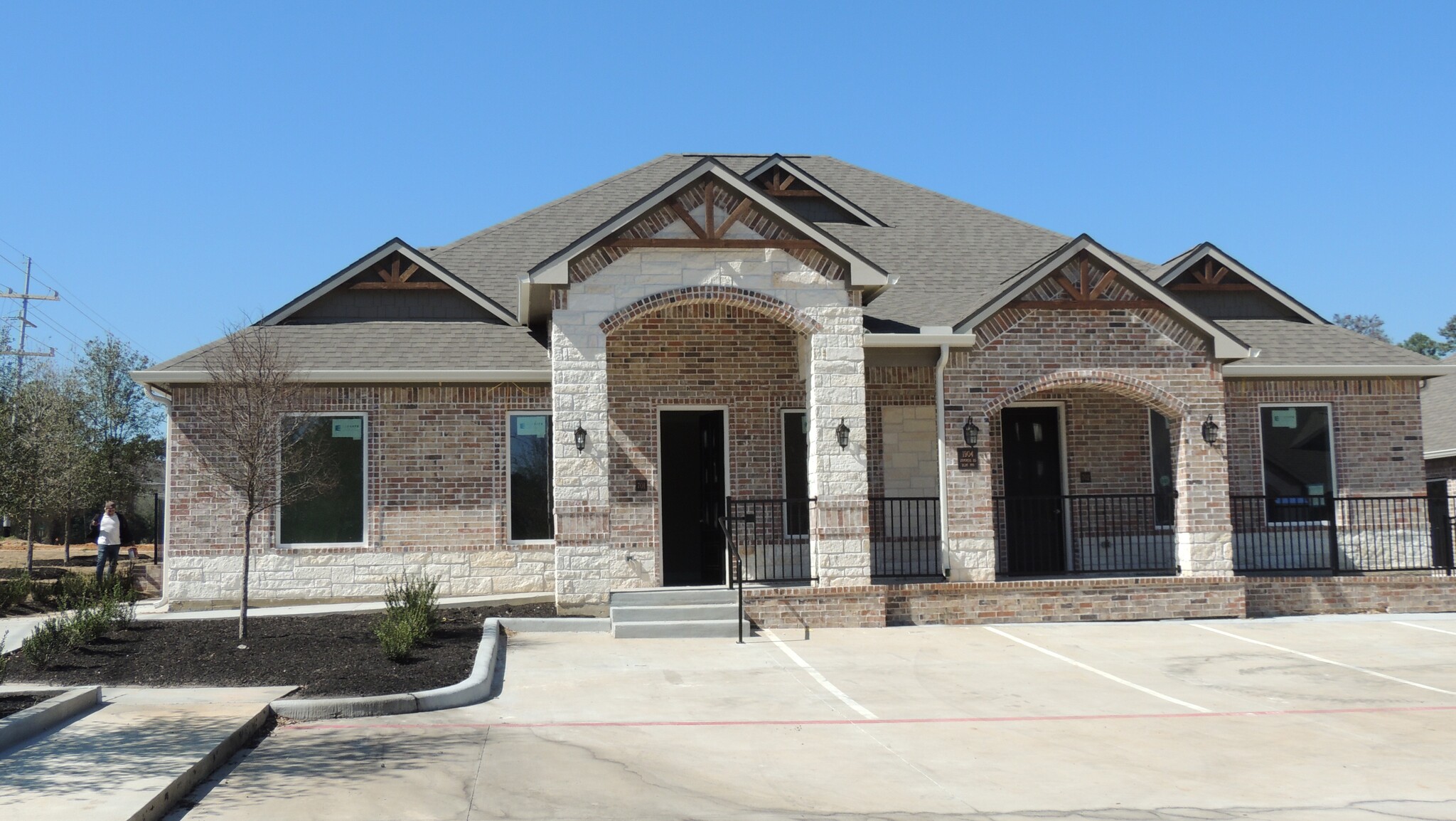 1904 Longmire Rd, Conroe, TX à louer Photo du bâtiment- Image 1 de 9