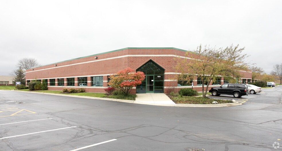 1303-1359 Barclay Blvd, Buffalo Grove, IL à louer - Photo du bâtiment - Image 2 de 19