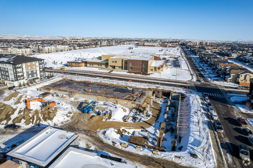 181 Skyview Bay NE, Calgary, AB for sale - Building Photo - Image 2 of 8